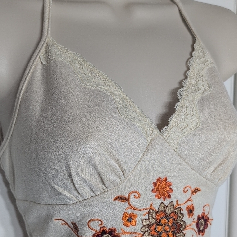 ROMWE Cream Halter Top with Floral Embroidery - Picture 3 of 5